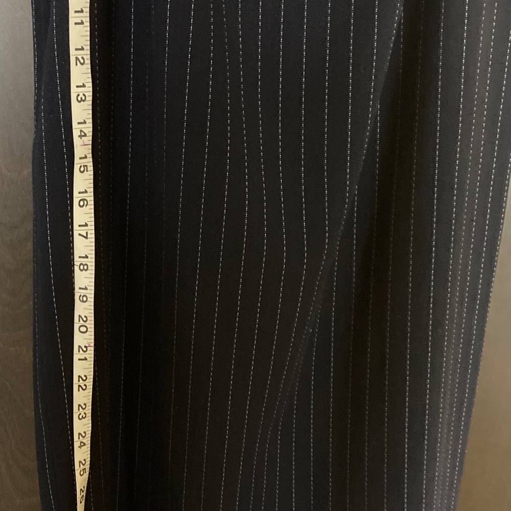 NWT Cynthia Howe navy pinstripe skirt